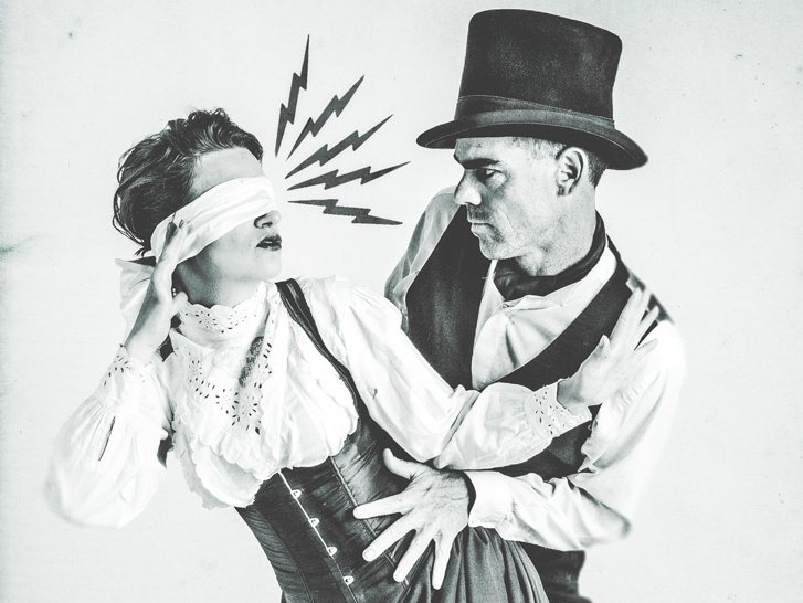 Mr and Mrs Alexander: Sideshows & Psychics!